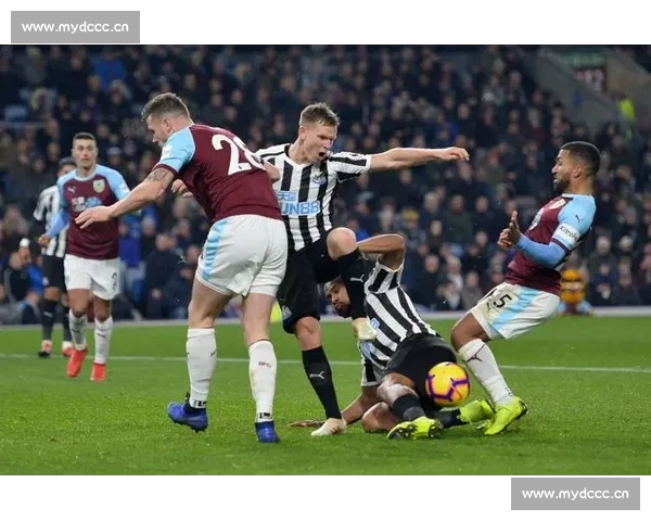 基于数据分析的足球比分精准预测趋势与实战解析方法与策略前瞻